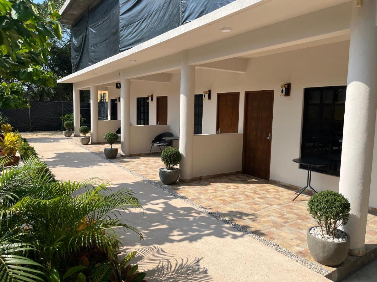 Natura Hotel & Villas Zihuatanejo Exterior foto